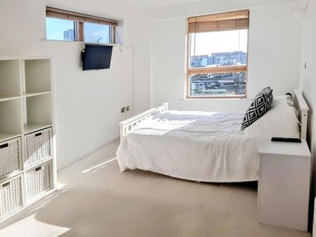 2 bedroom flat to rent - Photo 3