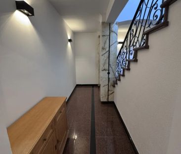 Geräumige 4,5-Zimmer-Wohnung in stilvoller Villa – Erstbezug in Wol... - Photo 1