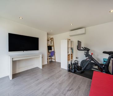 4 bedroom detached house to rent - Photo 2