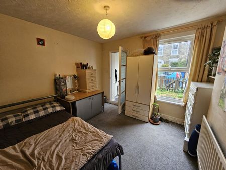 4 bedroom terraced house to rent - Photo 5