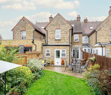 4 bedroom terraced house to rent - Photo 6