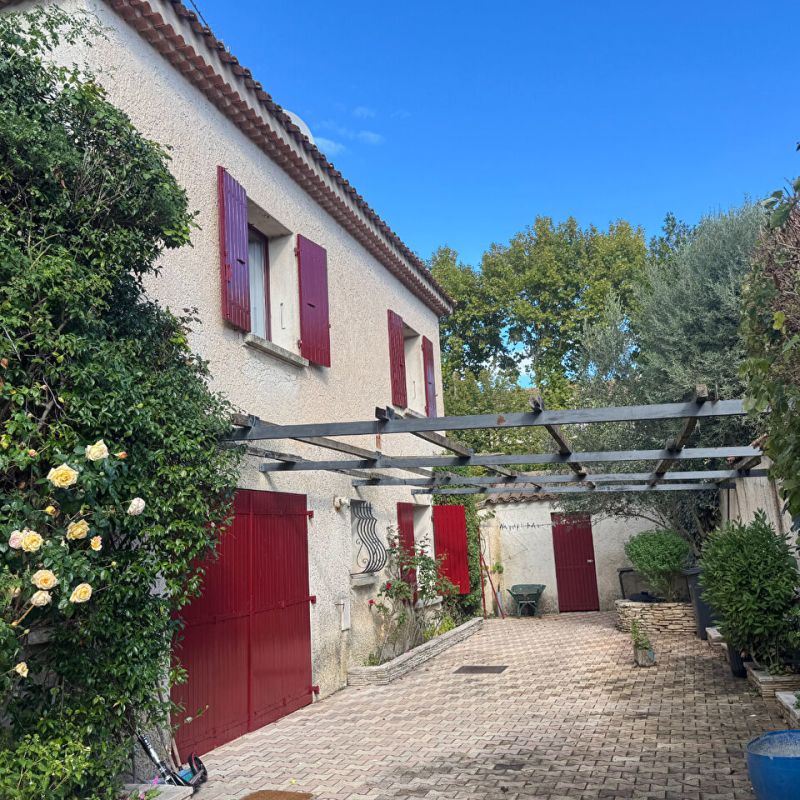 LUYNES CENTRE VILLAGE MAISON 200M² PISCINE PROX IBS - Photo 1