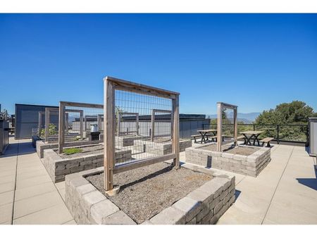 $2,200 / 1br – 557ft2 – Beautiful mountain view 1 Bed, 1 Bath unit in Surrey (A107) - Photo 3