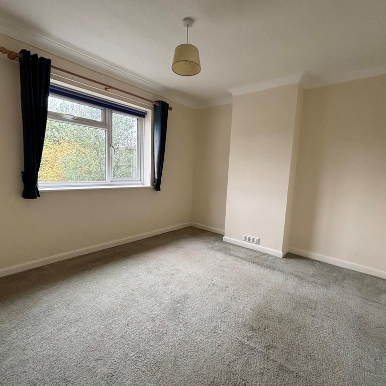 2 bedroom bungalow to rent - Photo 1