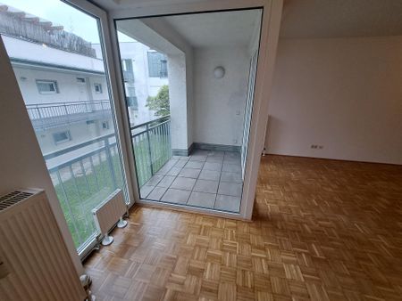 Schöne und zentrale 2-Zimmer Wohnung mitLoggia in der Kaisergasse 12 - 14 , Top 8 - Photo 4
