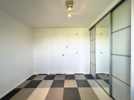 1 Bedroom Maisonette To Let - Photo 3