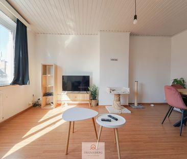 Ruim 2 slpk-appartement aan station Gent-Sint-Pieters - Photo 2