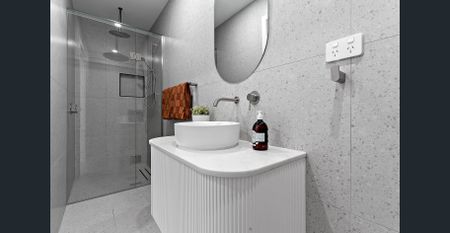 Contemporary Urban Life! - Photo 3