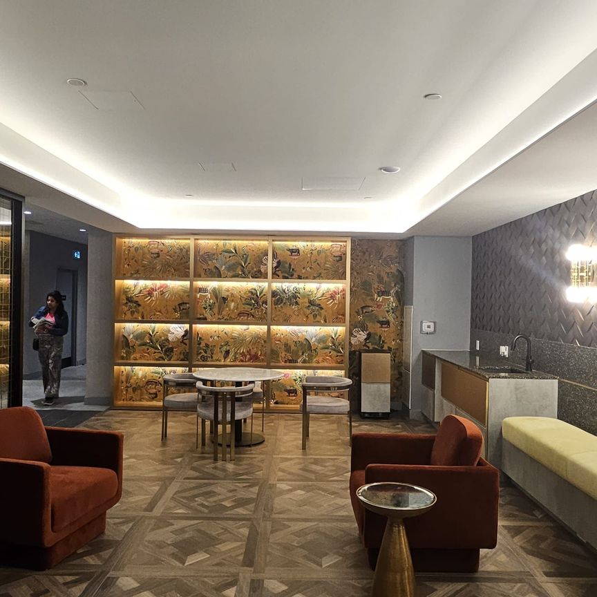 For Lease - 5 Lakeview Avenue Unit# 207, Toronto, Ontario - Photo 1