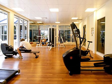 1075/23 Ferny Avenue, Surfers Paradise QLD 4217 - Apartment For Rent - $800 | Domain - Photo 3