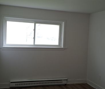 For Lease - 945 Simcoe Street Unit# 1, Oshawa, Ontario - Photo 6