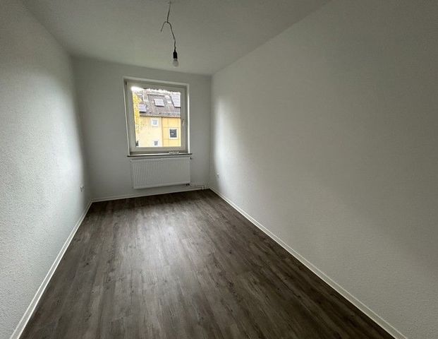 Direkt am Bahnhof- das ist famos! - Foto 1