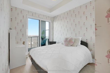 1 Yorkville Avenue #5405 - Photo 4