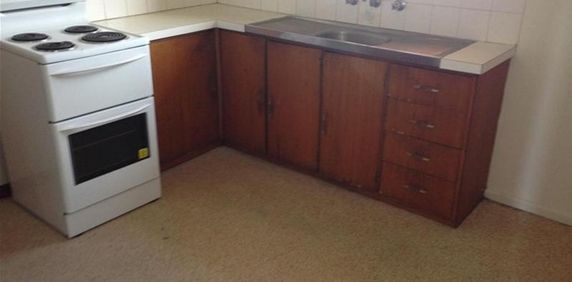RENOVATED KITCHEN – GREAT LOCATION - Photo 2