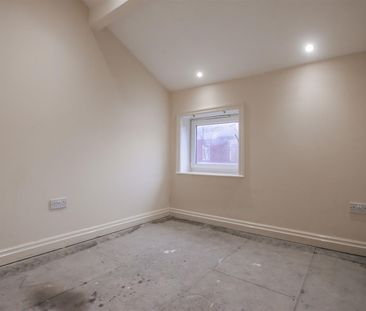 Flat 3 Holly House, 2 St. James Street - Photo 1