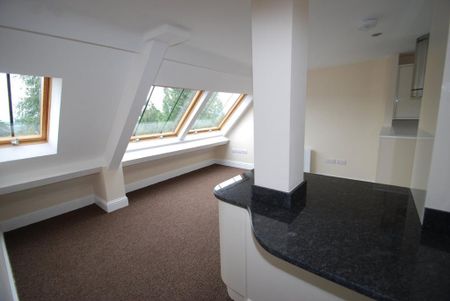 3 bedroom apartment to rent - Photo 2