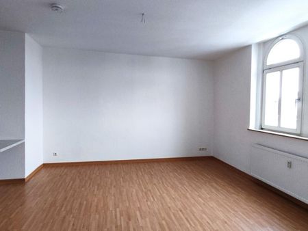 2-Zimmer-Dachgeschoss-Wohnung mit Einbauküche! - Photo 3