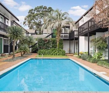 Double Grammar Zone with swimming pool - Photo 5