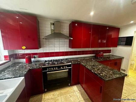 4 bedroom property to rent in London - Photo 2