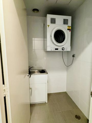 811 S Dowling St, Sydney - Photo 5