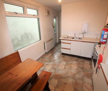 1 bedroom in a house share to rent - Photo 6