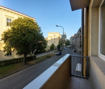 Pronájem nově zrekonstruovaného bytu 3+kk s parkováním, Palackého, ... - Фото 2