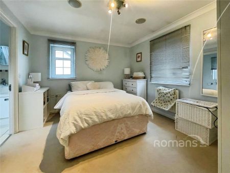 3 bedroom detached house to rent - Photo 5