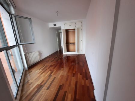 Apartamento de alquiler en Santa Marina - Photo 4