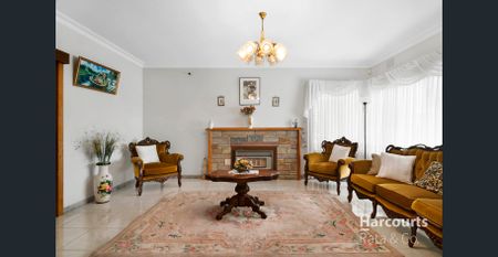 3 Bedroom Spacious Home! - Photo 2