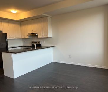 Condo Townhouse For Lease | E8129762 - Photo 2