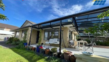 3 Bedroom home in Flat Bush, with solar power ... - Photo 5