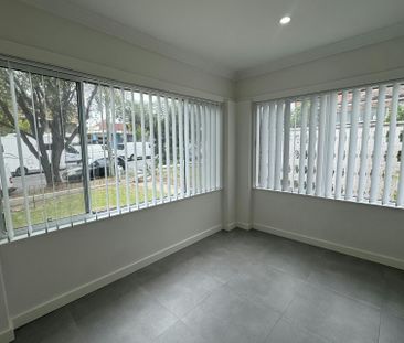 Modern Home in a Prime, Ultra-Connected Location - Photo 2