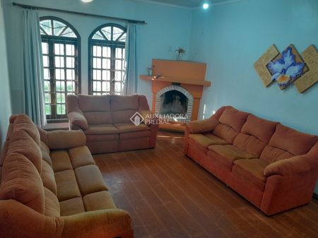 Casa com 3 quartos e 510m² para alugar em Centro, Gravataí. - Photo 2