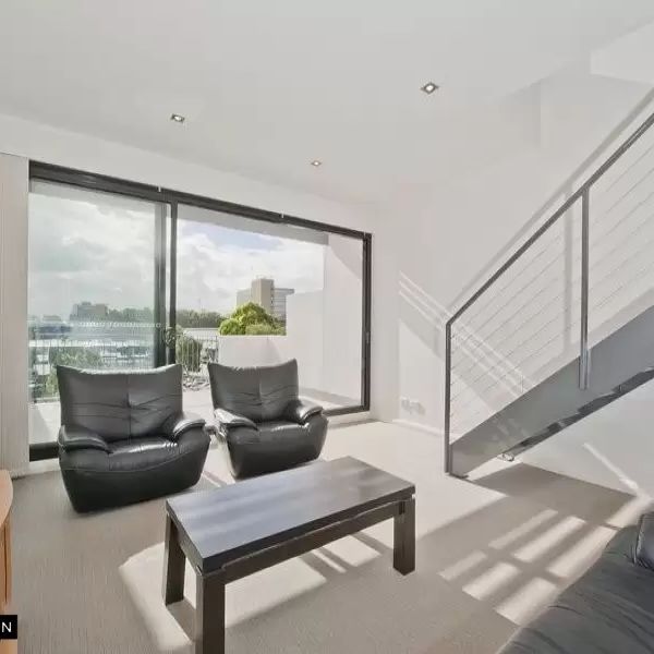 MGM MARTIN – ONE BEDROOM APARTMENT - Photo 1