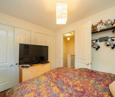 Barton Close - Photo 2