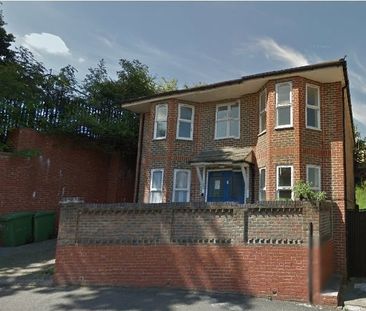 1 Bed Flat, Abbey Road, CR0 - Photo 2