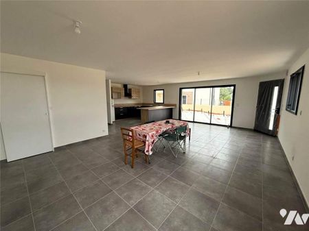 LOCATION MAISON INDIVIDUELLE - CHATEAUBOURG - Photo 2