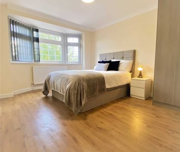 Bath Road, Hounslow - Photo 2