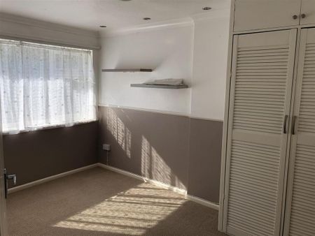 3 bedroom terraced house to rent - Photo 3