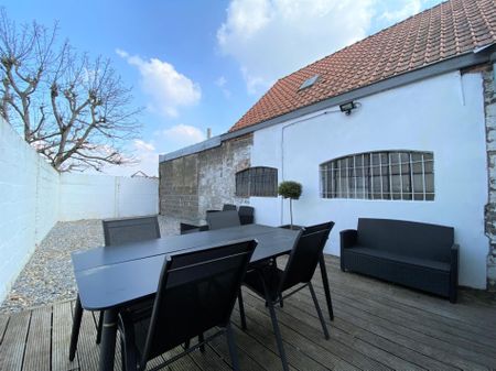 KNUSSE INSTAPKLARE RIJWONING MET TERRAS IN HET HARTJE VAN AARSELE - Photo 3