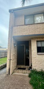 Low Maintenance Living! - Photo 3