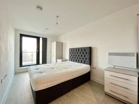 1 Bedroom Apartment To Rent - Photo 2