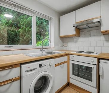 Cholesbury Grange, Headington - Photo 4