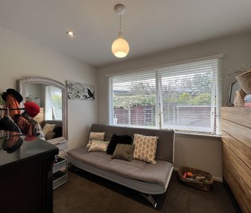 2/46 Thornycroft St, Fendalton - Photo 3
