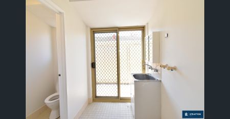 Freshly Updated 3-Bedroom Villa in a Convenient Langford Location - Photo 5