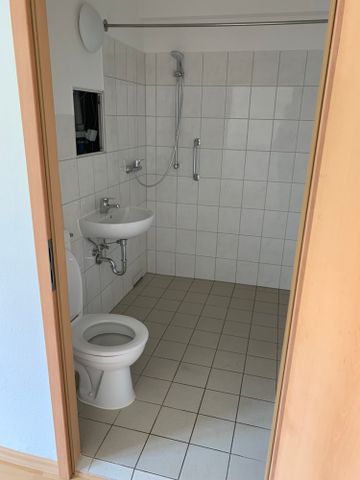 Einziehen und Wohnen… Ihre gemütliche 1-Zimmer-Wohnung in Bernsdorf! - Photo 5