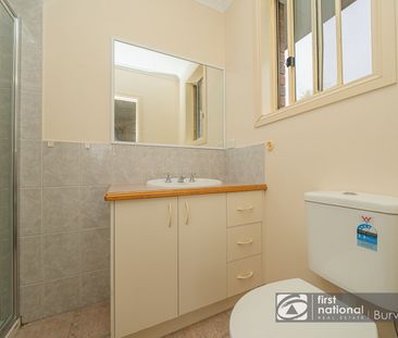 Modern and Spacious 3-Bedroom Residence with 2 Bathrooms and Parkin... - Photo 6