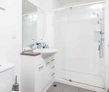 Furnished Apartment in Auckland Central - Photo 5