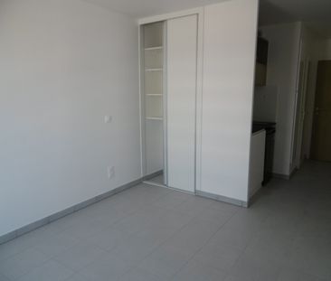 Location Appartement 1 pièce 20m² LYON 7ème - Photo 1