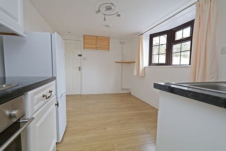 Providence Hill, Bursledon, Southampton - Photo 5